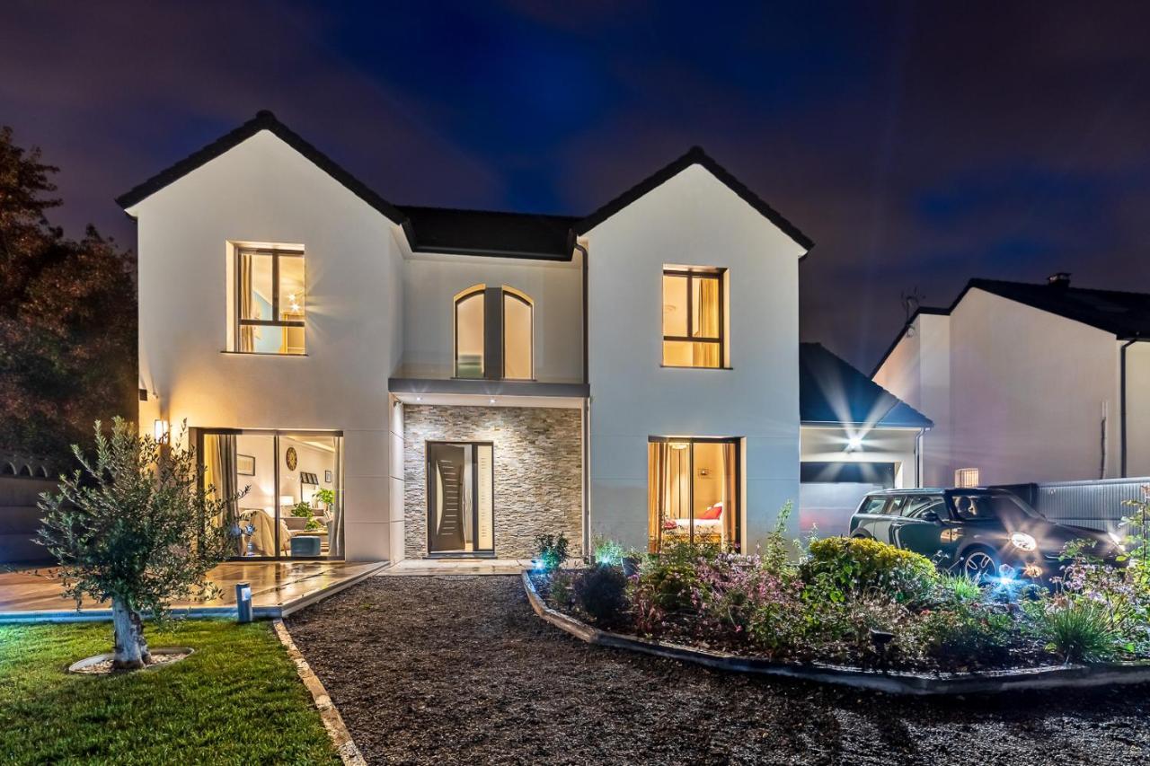 Homestay Et Cosy Chez A&m -elegant Home, Calme, Campagne, Parking Gratuit